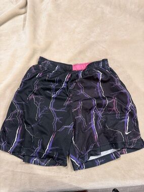 Nike reversible shorts men’s M